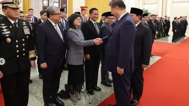 Potret Sepatu Unik Wamen Stella Christie Saat Bertemu Presiden China Xi Jinping, Ini Perkiraan Harganya