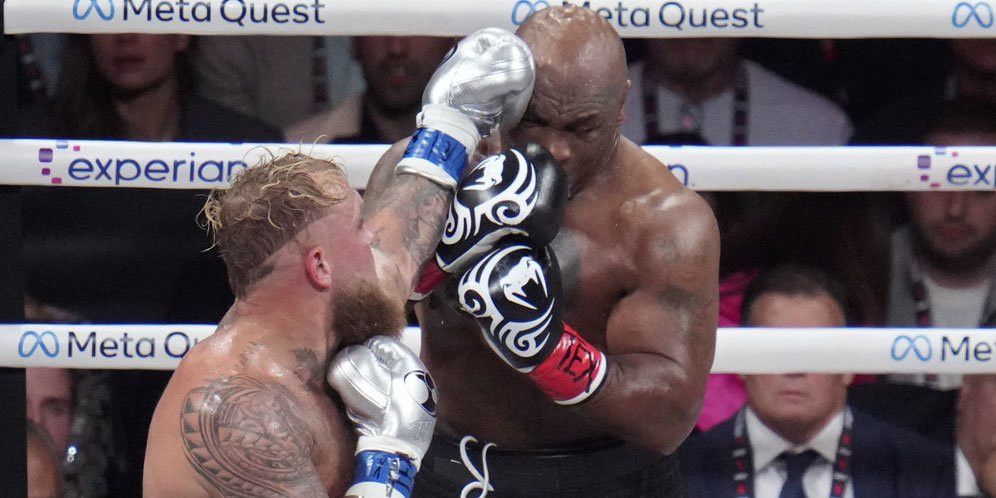 Mike Tyson Kalah dari Jake Paul usai Pertarungan Sengit hingga Ronde ke-8