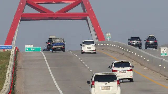 11 Cara Berkendara Aman di Jalan Tol untuk Menghindari Risiko Kecelakaan