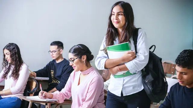 Seputar Vokasi, Panduan Lengkap Memahami Bedanya dengan Sarjana