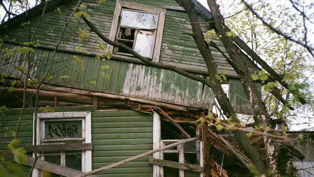 10 Makna Mimpi Tentang Rumah yang Runtuh dan Hancur, Apakah Menyimpan Pesan Buruk?