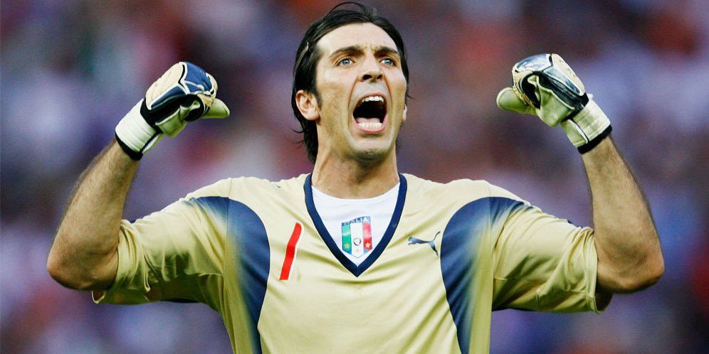 Kisah Buffon Tolak Main Bareng Messi di Barcelona