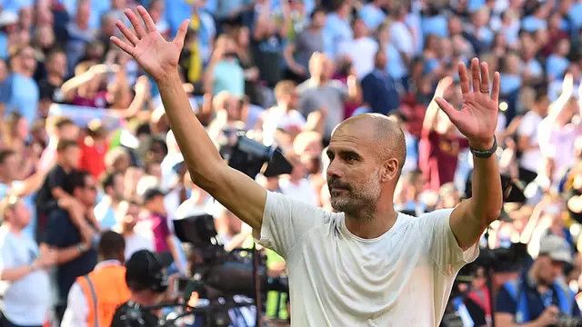 Pep Guardiola Perpanjang Kontrak di Manchester City.