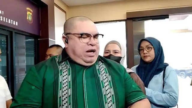 Pengacara Razman Arif Nasution Dampingi Sang Istri Jalani Pemeriksaan Terkait Laporannya Terhadap Nikita Mirzani