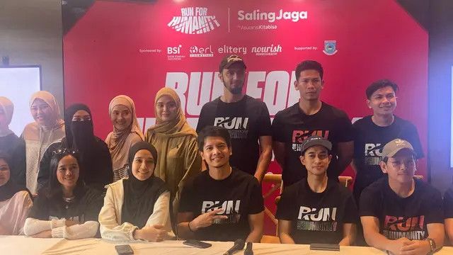 Demi Palestina, Dimas Seto dan Dhini Aminarti Ajak Masyarakat Ikut Bakti Sosial Run for Humanity 2024