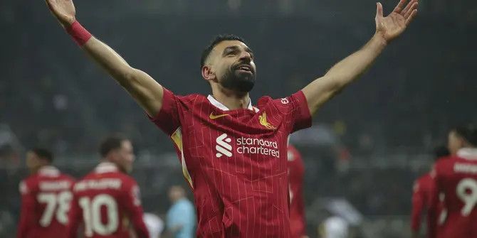 Arne Slot Yakin Mohamed Salah Bertahan di Liverpool: Setiap Kali Kami Membutuhkannya, Dia Mencetak Gol