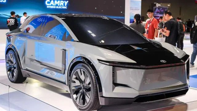 Toyota Malaysia Memperkenalkan Berbagai Model Kendaraan Terbaru di KLIMS 2024