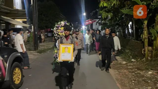 Kronologi Polisi Meninggal Usai Bantu Evakuasi Korban Banjir Bandang Sukabumi