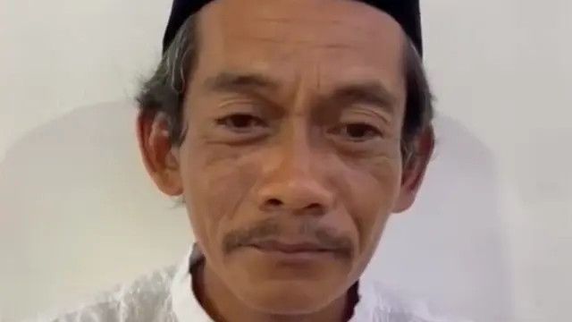 Sunhaji Penjual Es Teh Minta Presiden Prabowo Tolak Pengunduran Diri Miftah Maulana, Ekspresinya Kini Jadi Sorotan