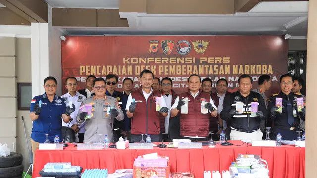 Bongkar Sindikat Internasional Pengedar Liquid Narkoba Senilai Rp670 Miliar, Polisi Cokok 3 Pelaku