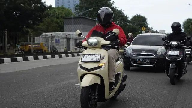 Jangan Lengah, Waspadai Titik Buta Agar Tetap Aman saat Mengendarai Sepeda Motor