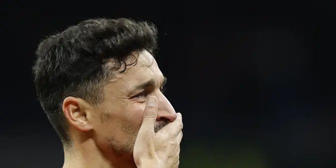 Real Madrid Kalahkan Sevilla, Jesus Navas Menangis Pamit Pensiun