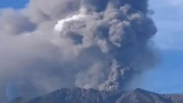 Di Sini Lokasi Gunung Raung yang Sedang Erupsi, Warga Diminta Jauhi Kawasan 3 km dari Puncak