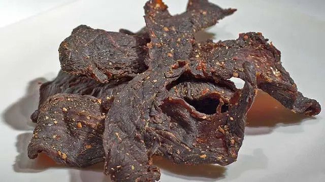 Tips Mengolah Daging Sapi untuk Dendeng yang Garing, Lezat, dan Mudah