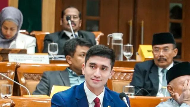 Pangeran Senayan Verrell Bramasta Buktikan Kinerja Gemilang di 3 Bulan Pertama sebagai Anggota DPR RI 'Ilmu dan Adab'