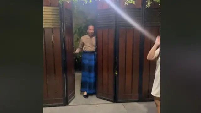 Viral, Cewek Ini Iseng Kunjungi Rumah Jokowi di Solo dan Tak Menyangka Dibukakan Pintu Langsung