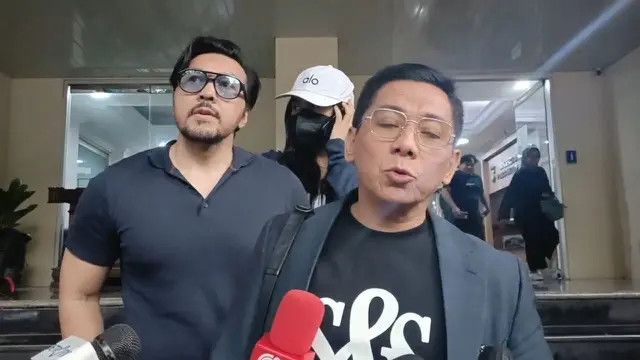 David Bayu Setia Temani Sang Putrinya, Audrey Davis Hadapi Kasus Video Syur