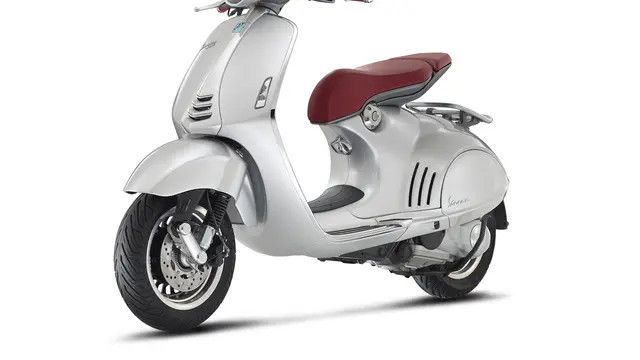 Harga dan Spesifikasi Vespa 946 Bellissima, Motor Mewah Seharga Mobil LCGC