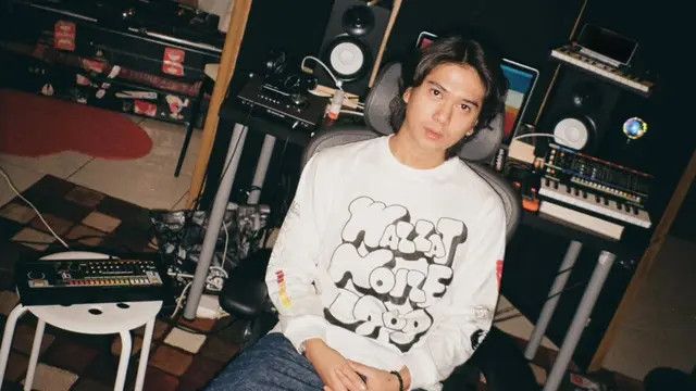 Gebrakan Baru Iqbaal Ramadhan Usai Sukses Jadi Penyanyi dan Aktor, Kali Ini Jadi Penyiar Radio di Season 2 Program VINDES