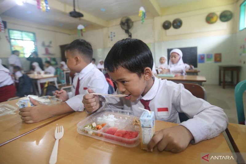 Surabaya Anggarkan Rp1 Triliun untuk Program Makan Bergizi Gratis