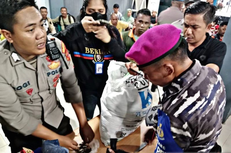 Penyelundupan Senjata di Pelabuhan Ambon Digagalkan