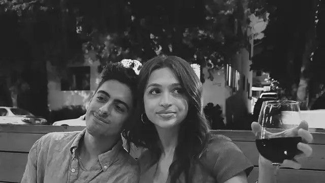 Josie Totah Klarifikasi Hubungannya dengan Karan Brar, Ini Fakta di Baliknya