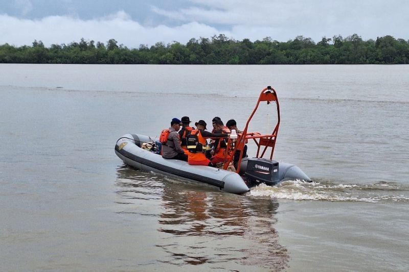 Pencarian Nelayan Hilang di Muara Kali Yamas, Asmat