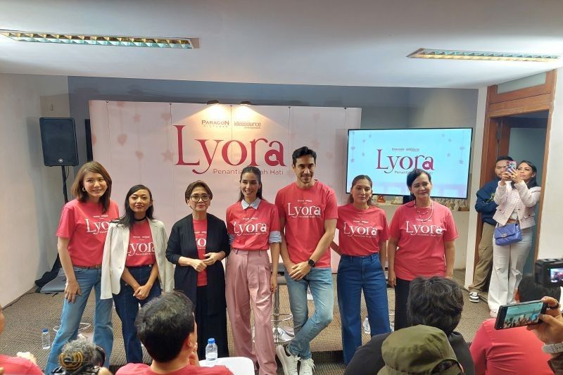 Marsha Timothy & Darius Sinathrya: Adu Peran di Film 'Lyora'