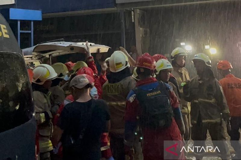 Evakuasi Dua Jenazah Tambahan di Lokasi Kebakaran Glodok Plaza