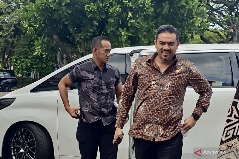 Belum Ada Pembahasan Jokowi-Gibran Gabung Golkar, Kata Maman