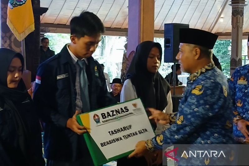 358 Siswa SMA/SMK Temanggung Dapat Beasiswa Baznas