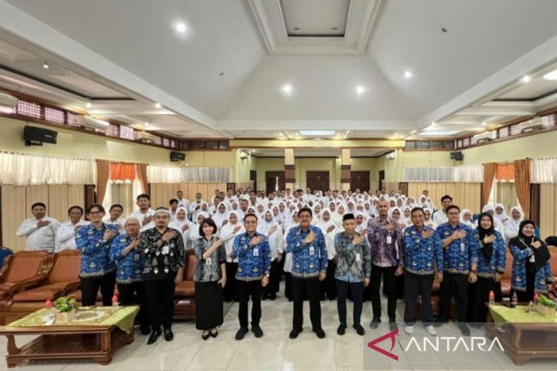 596 Tenaga Kesehatan Kalsel Lamar Petugas Haji 2025