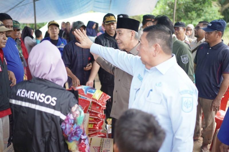 Bantuan Banjir Riau: Pemprov Salurkan Logistik ke Kampar