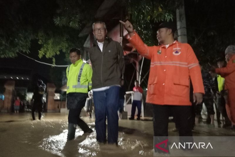 Banjir Cirebon: Pemkot Dirikan Posko Pengungsian Terpadu