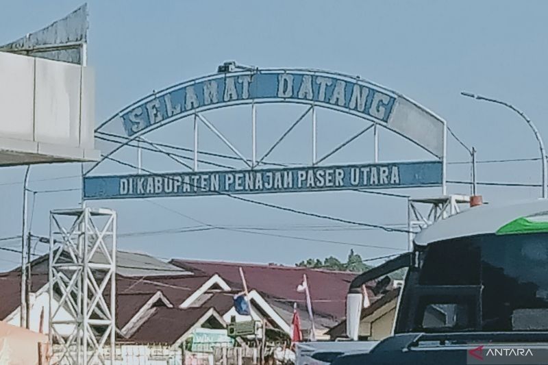 560 Lampu Penerangan Jalan Umum (PJU) Terpasang di Penajam Paser Utara