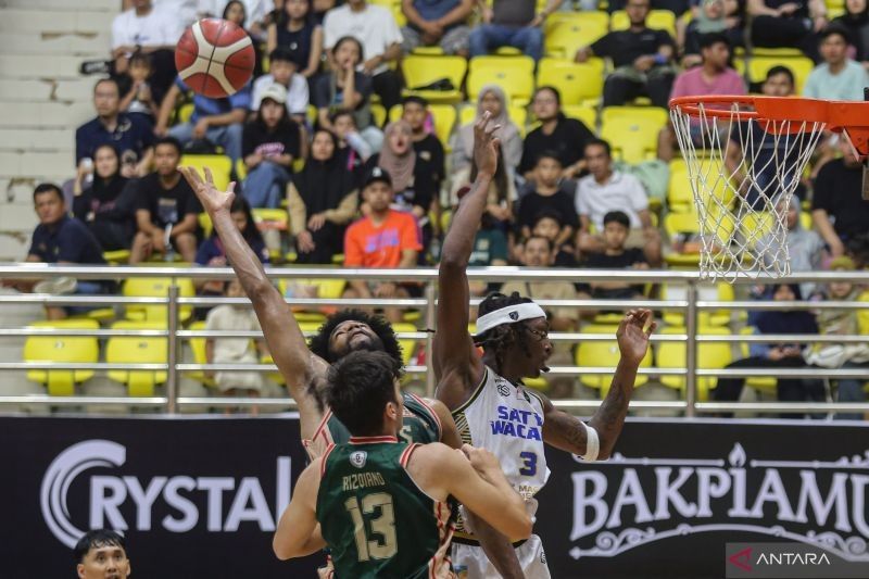 Kesatria Bengawan Solo Tundukkan Bima Perkasa di IBL 2025