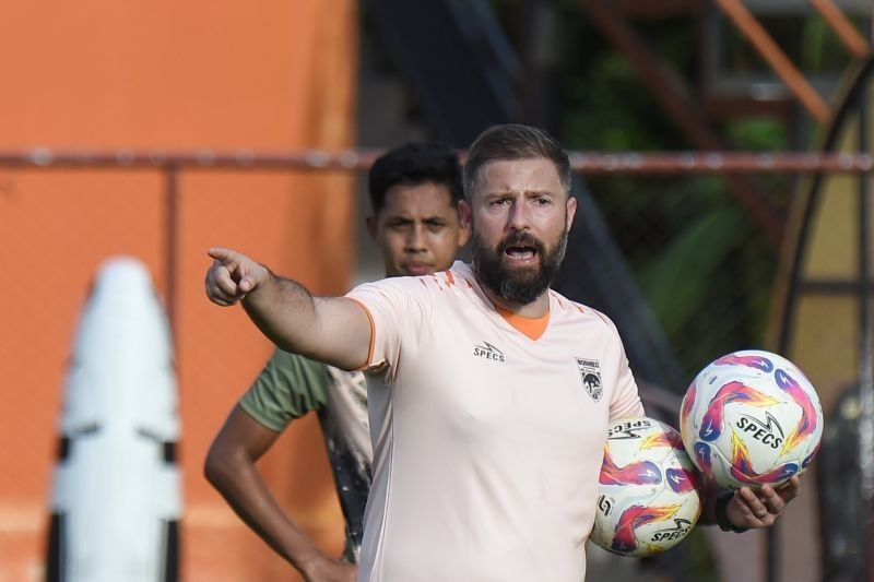 Joaquin Gomez Raih Kemenangan Debut di Borneo FC, Taklukkan Arema 3-1