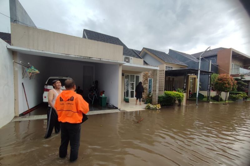 Banjir Jember: 1.297 Jiwa Terdampak, Satu Rumah Rusak Berat