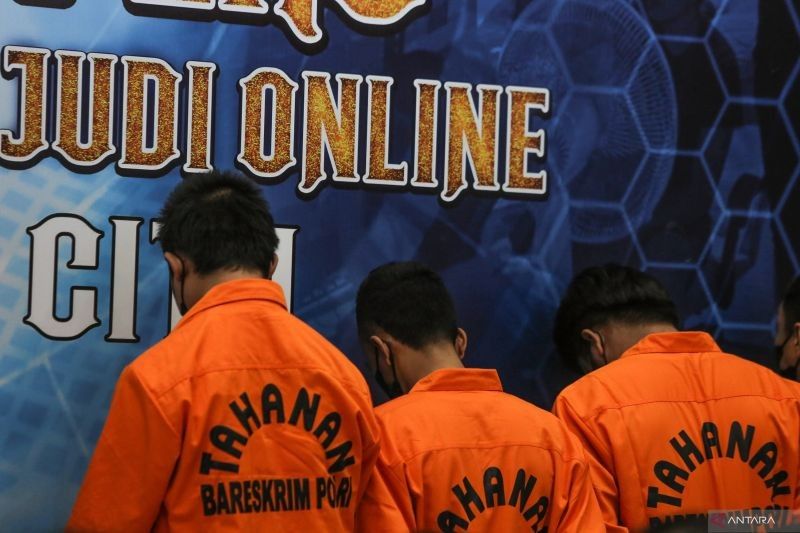 Polri Tangkap 4 Tersangka Judi Online Terkait Hotel Aruss Semarang