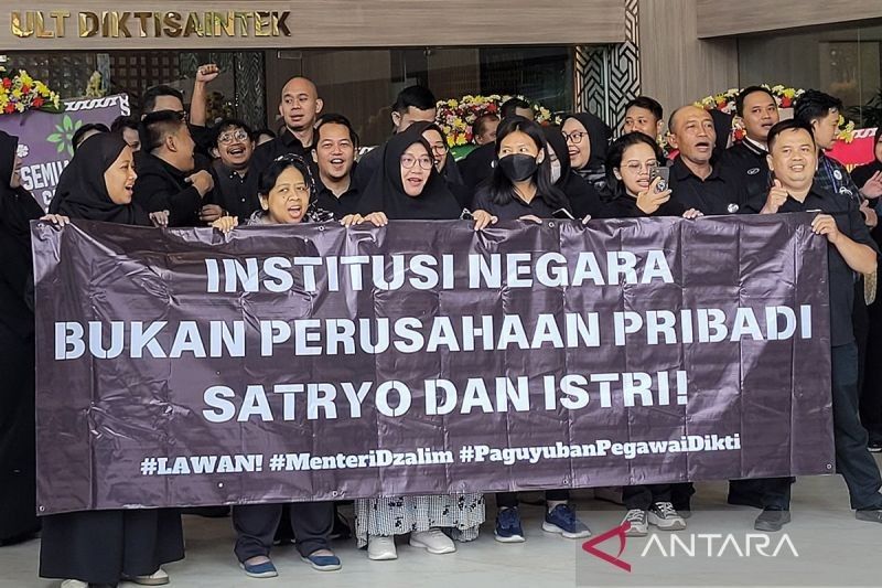 Istana Tunggu Hasil Dialog Internal Kemdikbudristek: Kasus Pegawai Diberhentikan