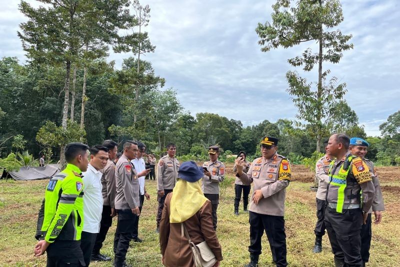 Polres Banjarbaru Dukung Program Asta Cita: Tanam Jagung di Lahan 10 Hektare