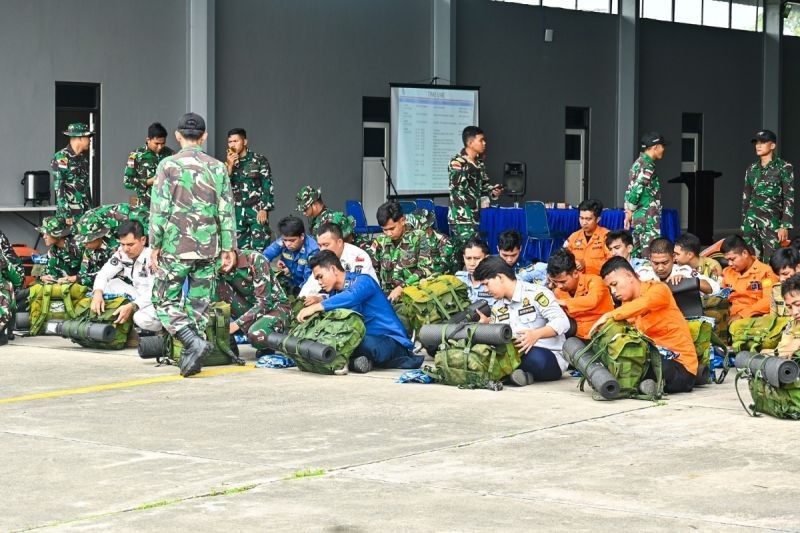 Latihan Survival Dasar di Lanud RSA Natuna: TNI AU Perkuat Sinergi dengan Instansi Lokal