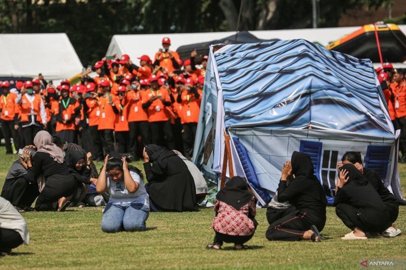 Siap Mental Hadapi Bencana: Tips Tetap Tenang Saat Darurat