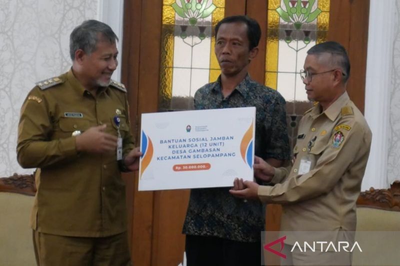 Baznas Temanggung Bangun 300 Jamban dan Plesterisasi 900 Rumah