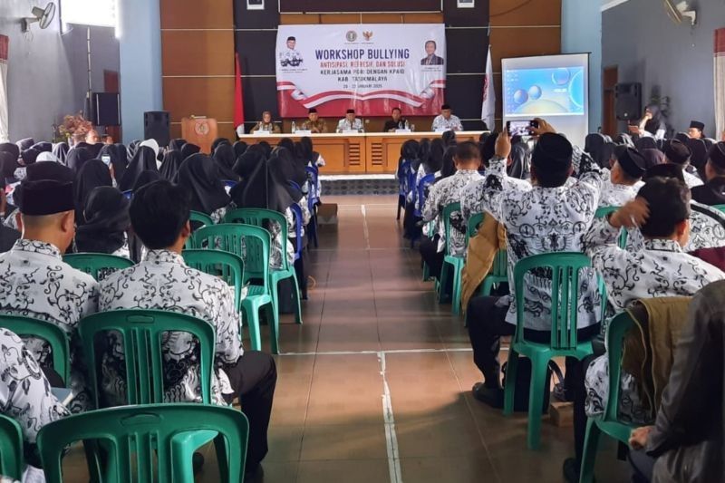 KPAI Edukasi Ratusan Guru di Tasikmalaya tentang Pencegahan Perundungan