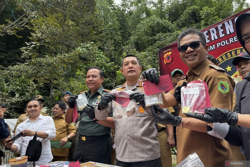 Polisi Bongkar Tambang Emas Ilegal di Bandung, Kerugian Negara Capai Rp1 Triliun