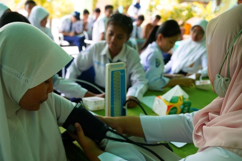 Skrining Kesehatan Siswa SMP Kota Madiun: Deteksi Dini untuk Belajar Optimal