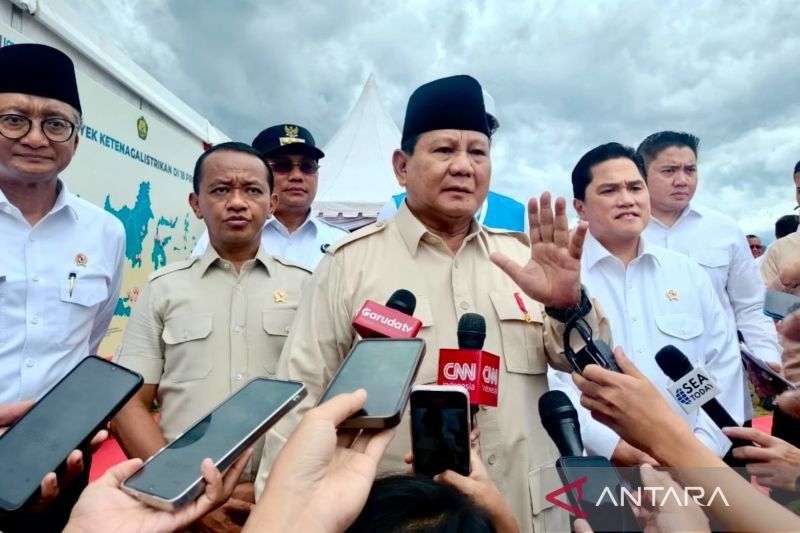 Sukses 100 Hari: Pemerintah Prabowo Kendalikan Harga Sembako dan Tiket Penerbangan