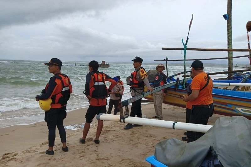 Pencarian Bocah Tenggelam di Pesisir Barat Lampung Masih Berlangsung