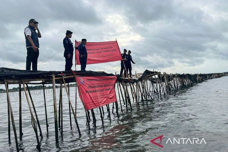 Menteri Trenggono Perintahkan Bongkar Pagar Laut Tangerang 48 Jam